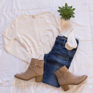 New York and Co Cardigan Sweater in Cream sz M